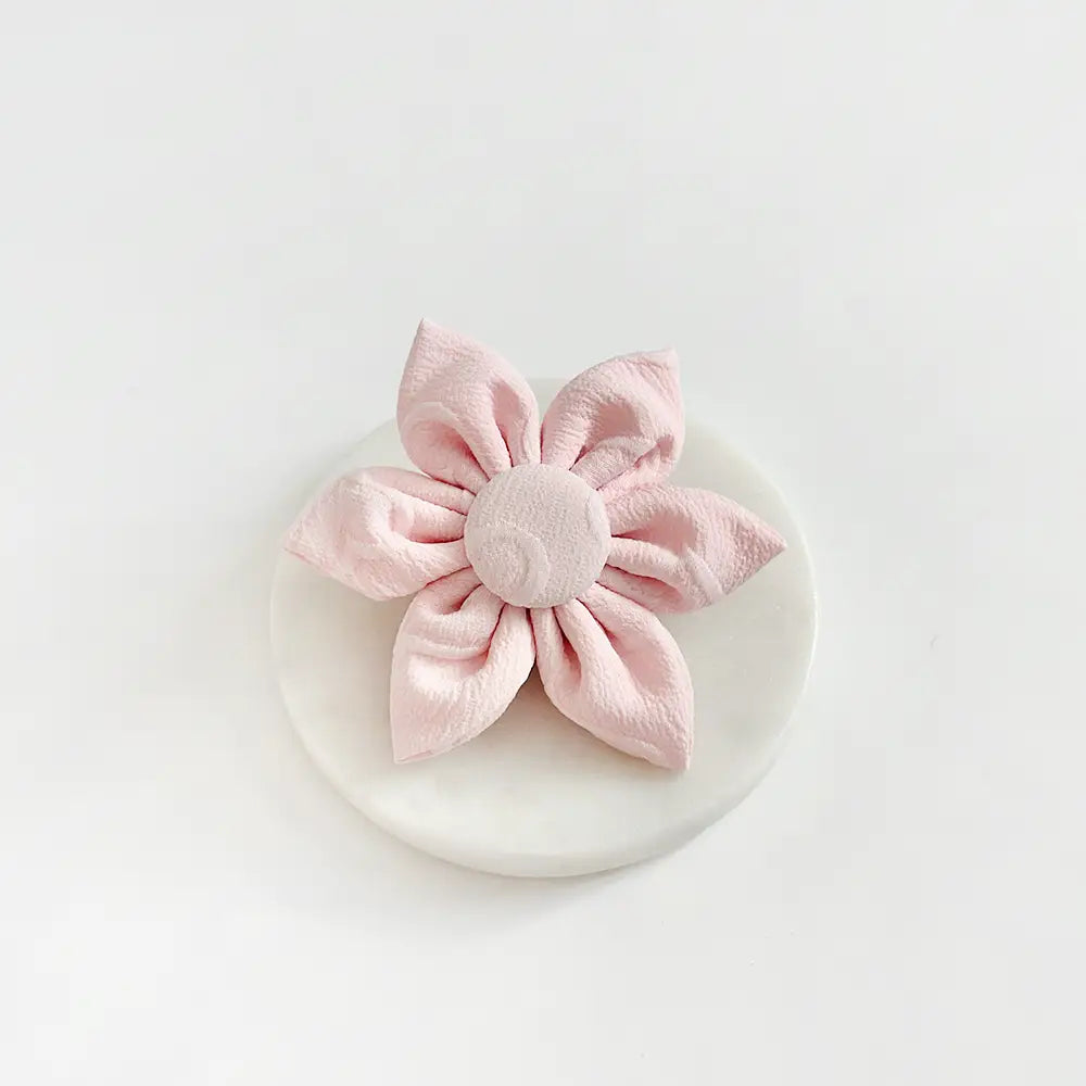 Cocopup Luxe Pink Heart Collar Flower