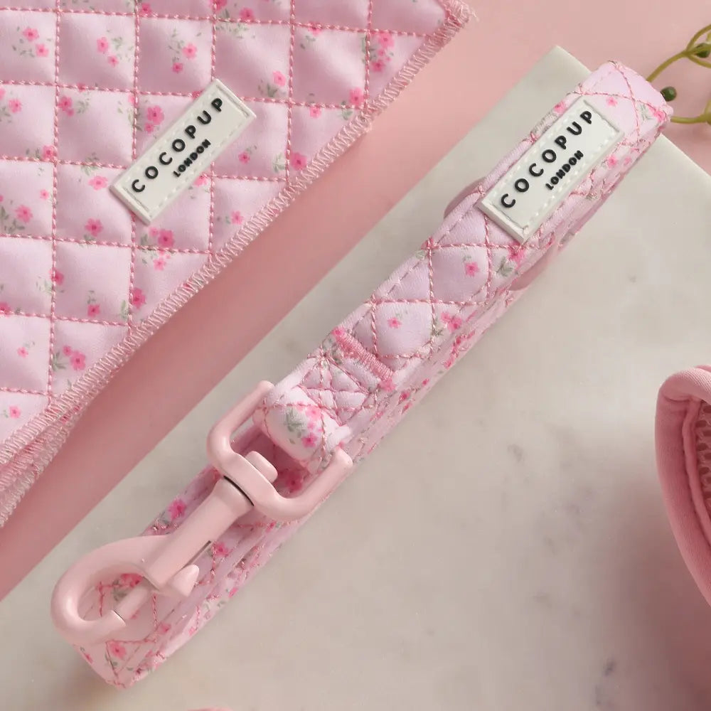 Cocopup Quilted Ditsy Floral Pink Lead
